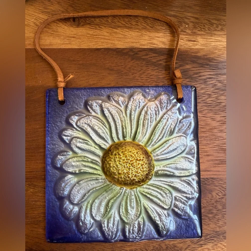 Art Glass Daisy Glass Tile Sun Catcher Reversible Blue Floral Wall Decor